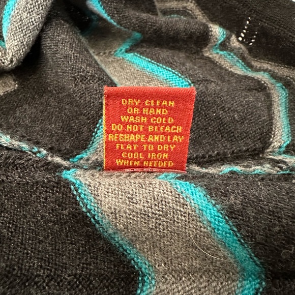 Krimson Klover skirt by Sweater Girl , soft Merino Wool, Chevron, size M - Picture 5 of 6